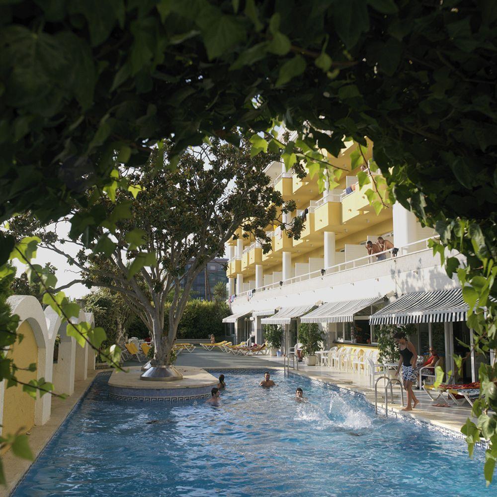 Augusta Club & Spa - Adults Only Lloret de Mar Esterno foto